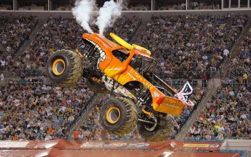 El Toro Logo as a part of Monster Jam El_Toro_Loco.jpg