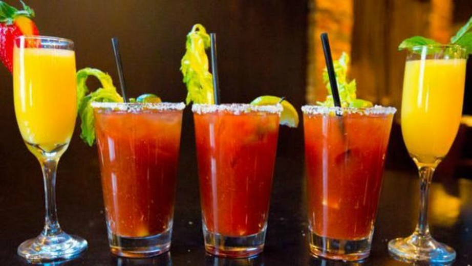 Date Night Idea: Comedy Brunch