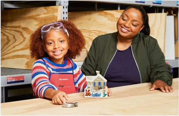 Lowes Kids Club - Winter Play Lodge 
